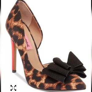 Betsy Johnson Leopard print red pump heels